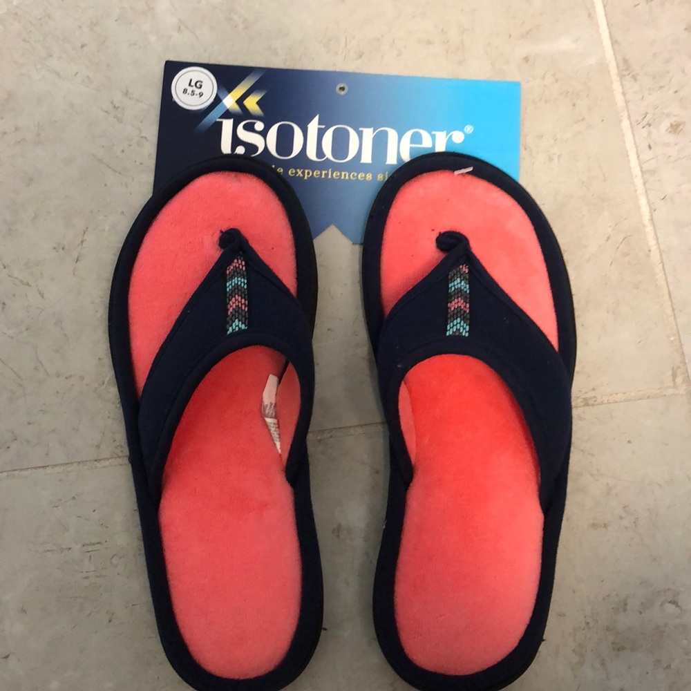 Isotoner flip flops Brand NEW!